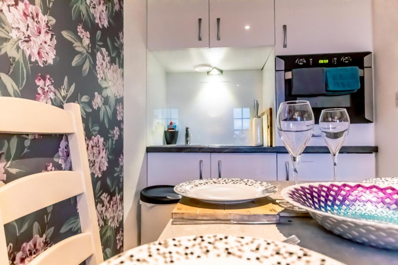 Domus House Studio Apartments In Chester City Centre With Free Parking By Rework Accommodation Exterior photo